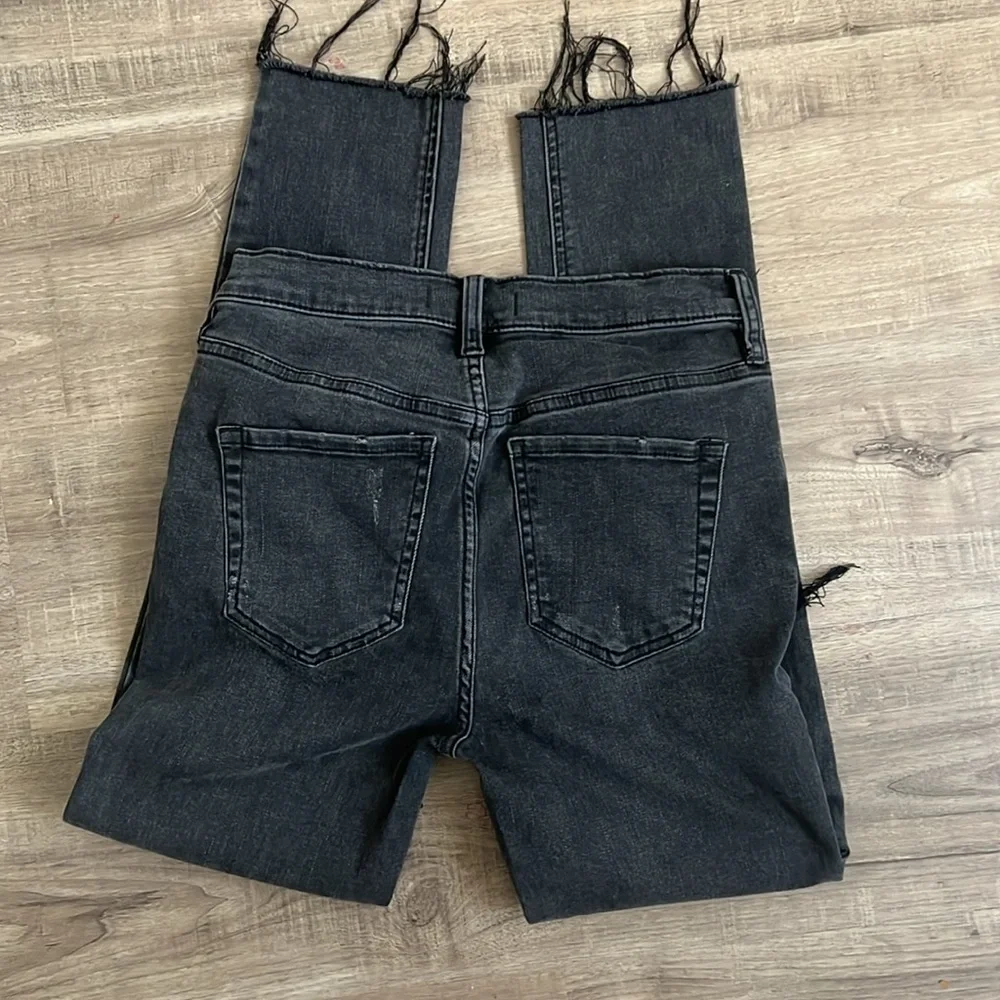 Free people distressed jeans - Picture 3 of 3